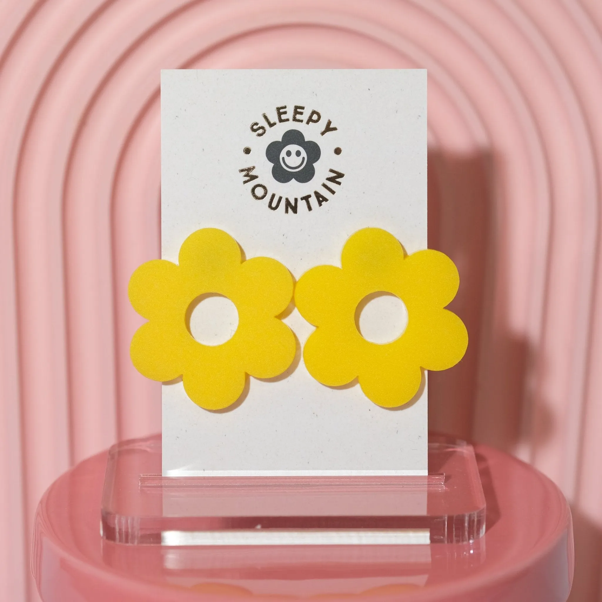Big stud earrings - yellow daisy studs