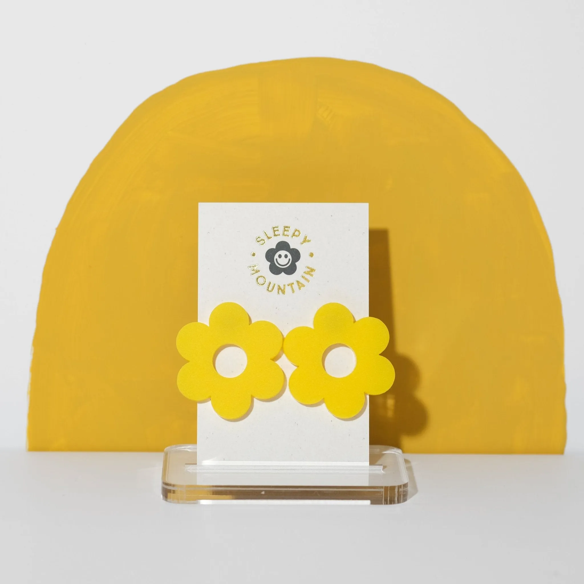 Big stud earrings - yellow daisy studs