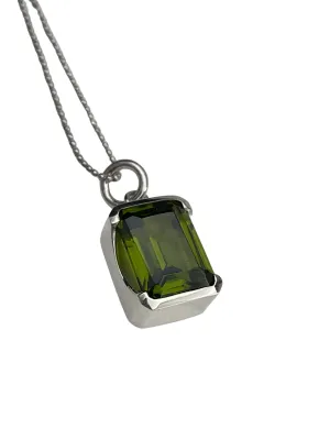 Bold Peridot Pendant