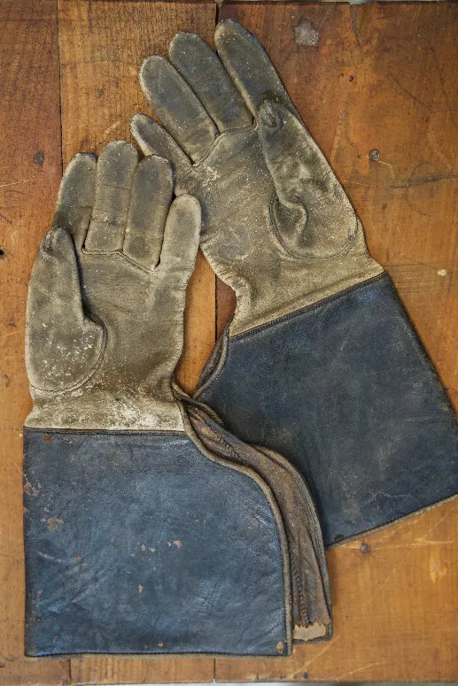 Gauntlet Gloves
