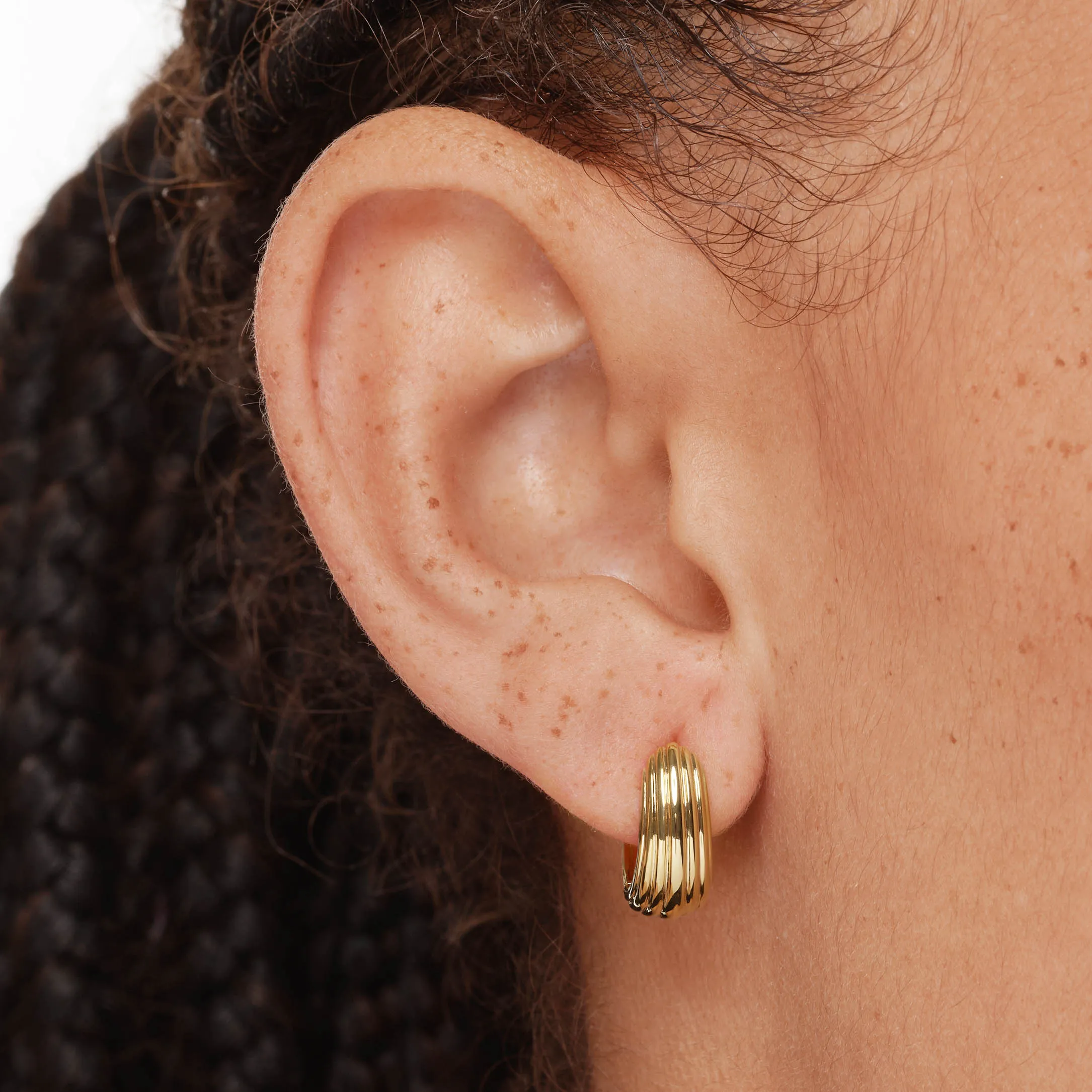 Ribbed Dome Huggie Earrings in Gold